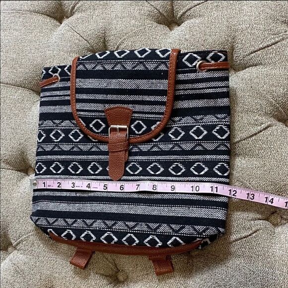 Tribal Backpack - Picture 12 of 13